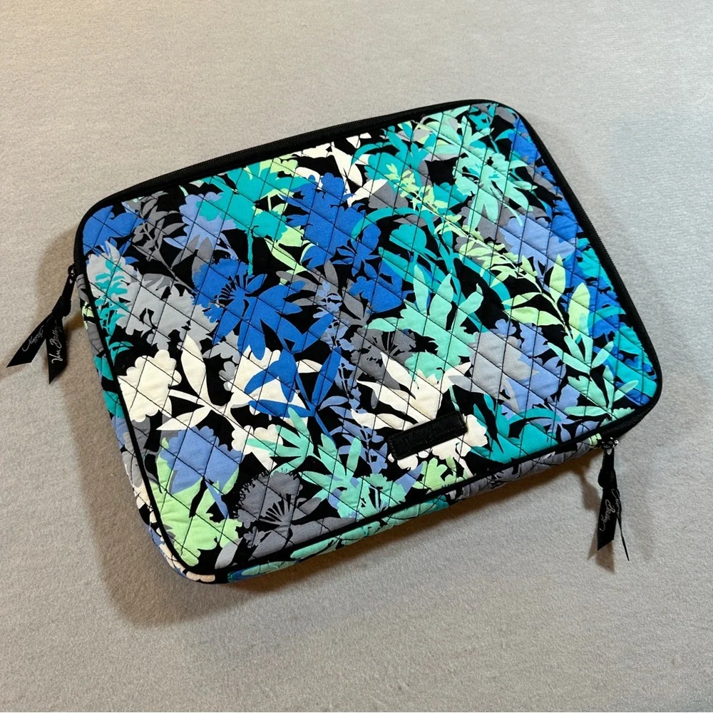 Vera Bradley Retired Camofloral Laptop Sleeve Case Quilted‎ Zip Padded